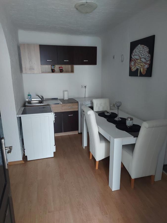 Apartamento Kuca Na Dan Šid Exterior foto
