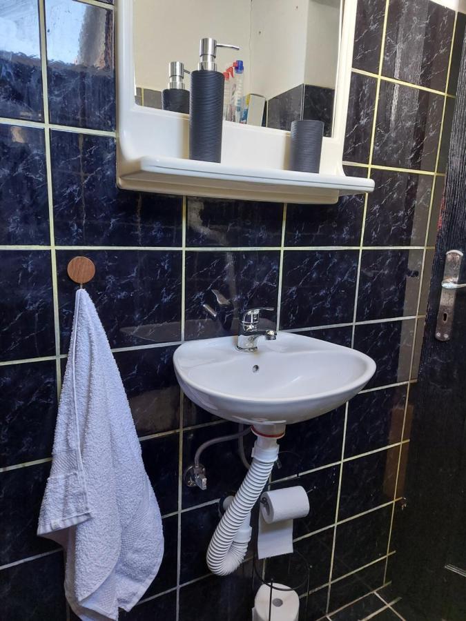 Apartamento Kuca Na Dan Šid Exterior foto